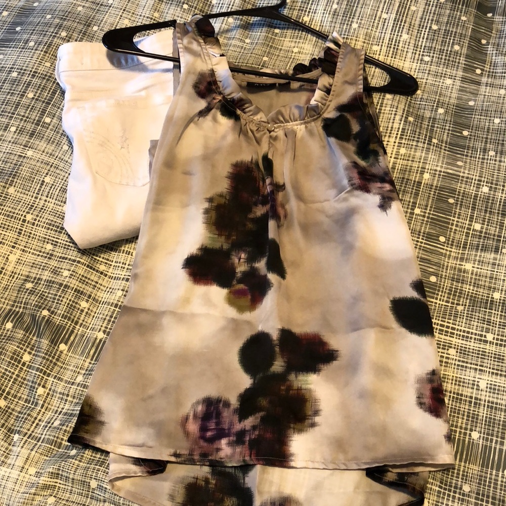 ANA flower top
